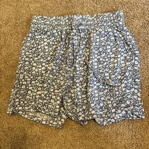 streetwear society medium, blue and white floral linen shorts.